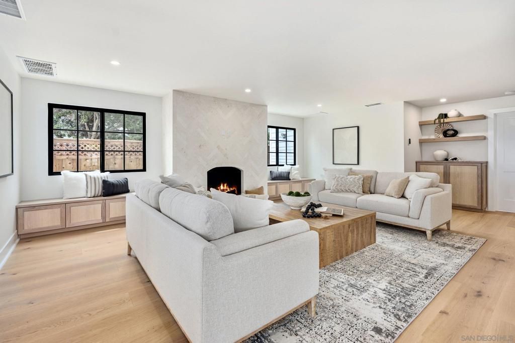 1312 3rd St, Coronado