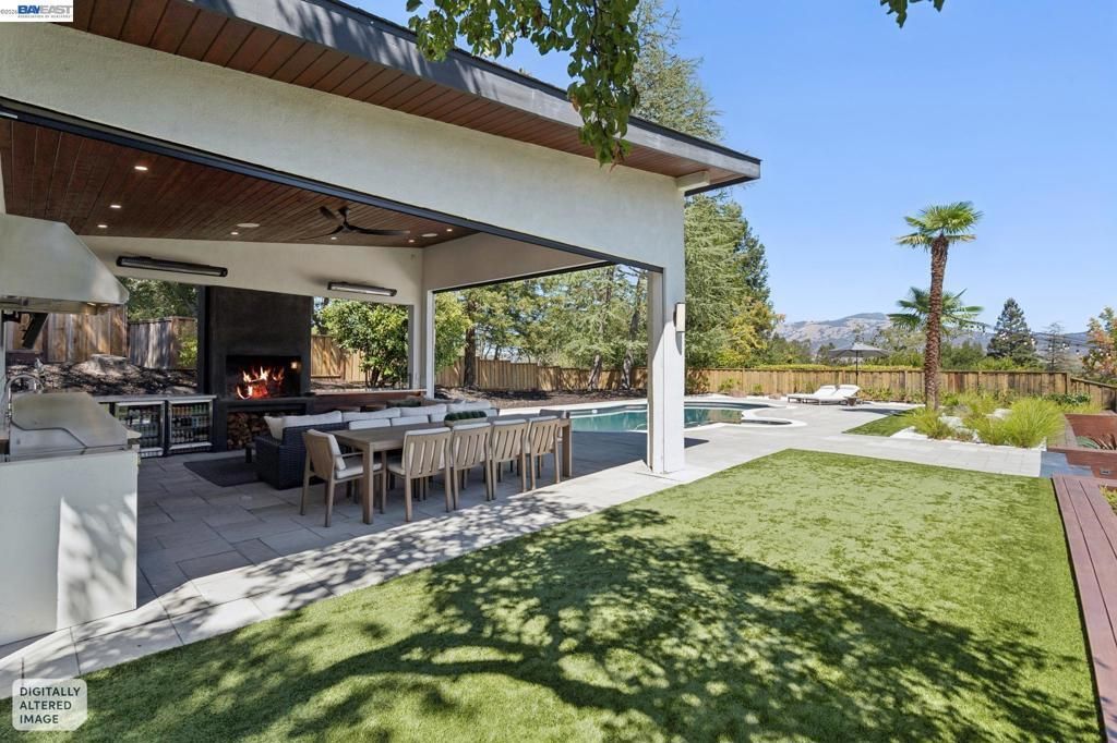 222 Remington Loop, Danville
