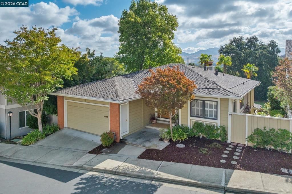 1652 Siskiyou Dr, Walnut Creek