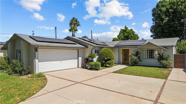 8842 Sophia, North Hills