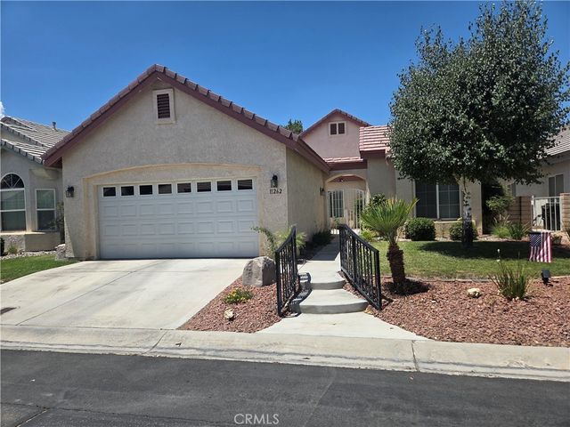 11262 Country Club, Apple Valley