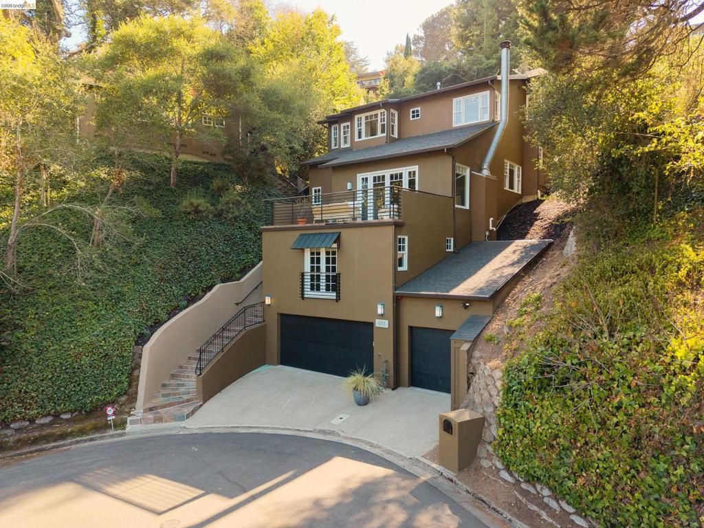 695 Florence, Oakland