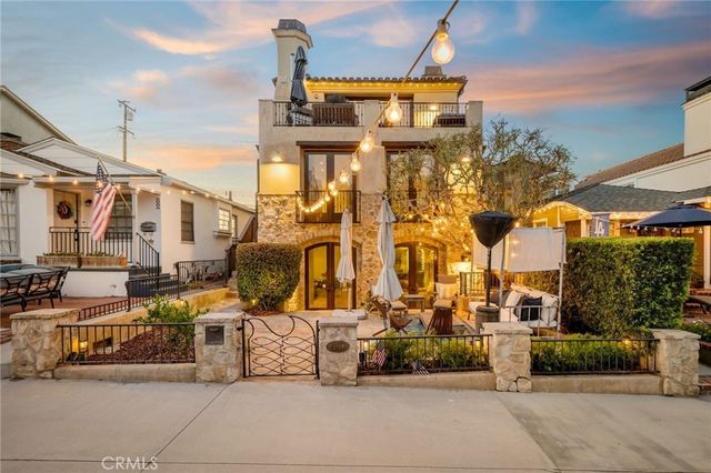 401 4th Street, Manhattan Beach.