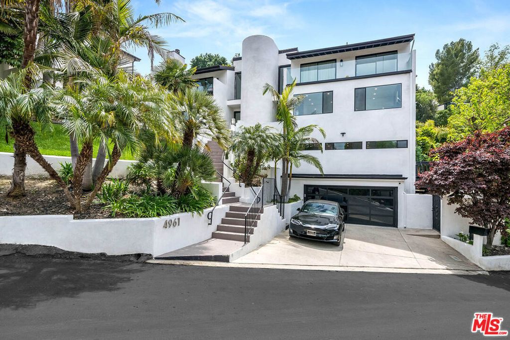 4961 Marmol Drive, Los Angeles