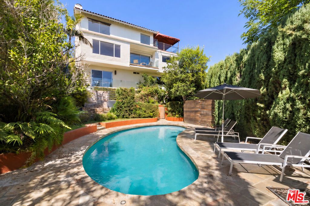 6350 Bryn Mawr Drive, Los Angeles