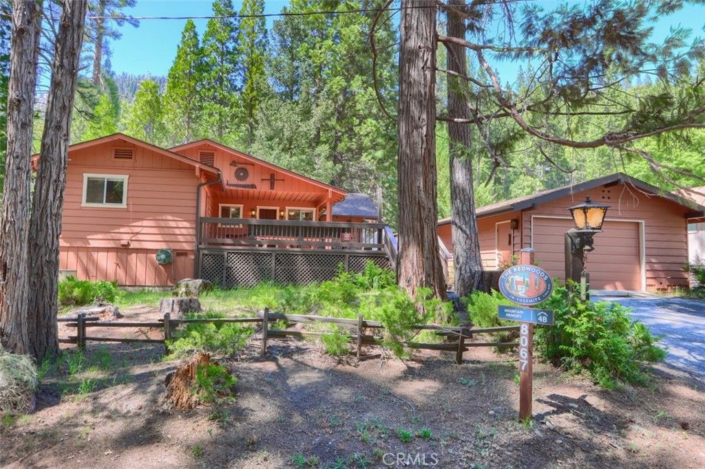 8067 Chilnualna Falls Road, Wawona