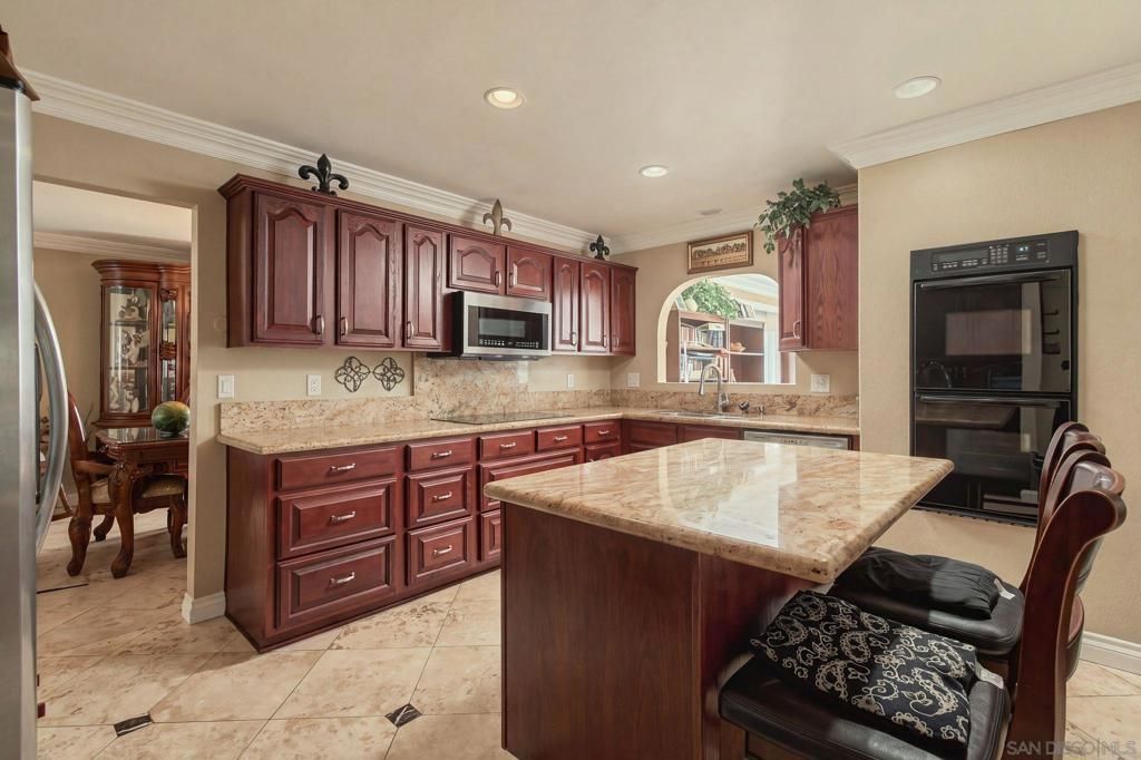 11322 Surco Dr, San Diego