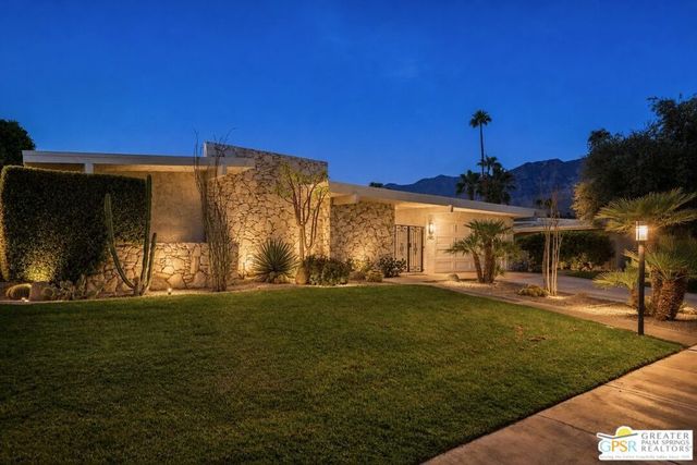 2493 S Madrona Drive, Palm Springs