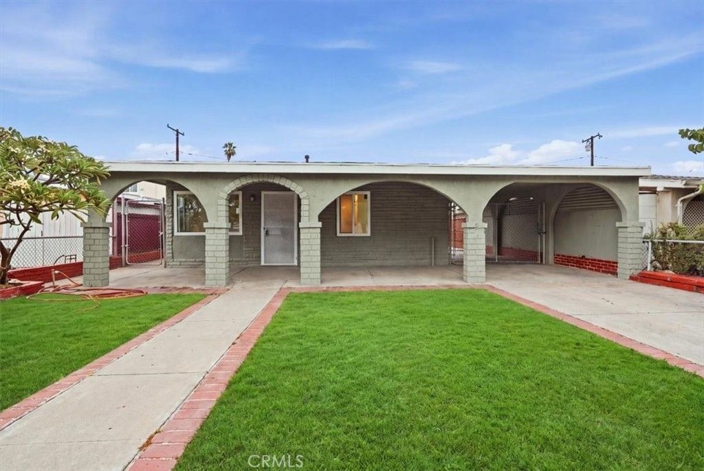 2470 Webster, Long Beach