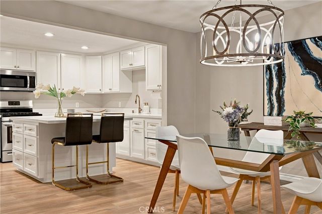 18324 Clark # 110, Tarzana