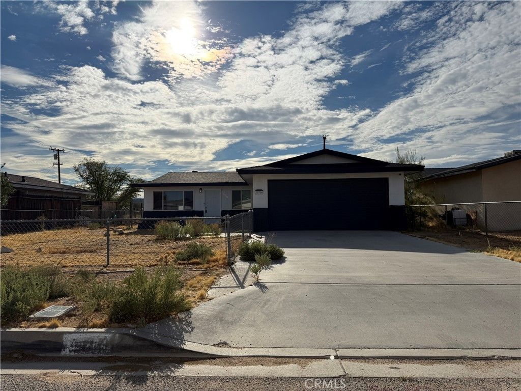 35764 Frontier, Yermo