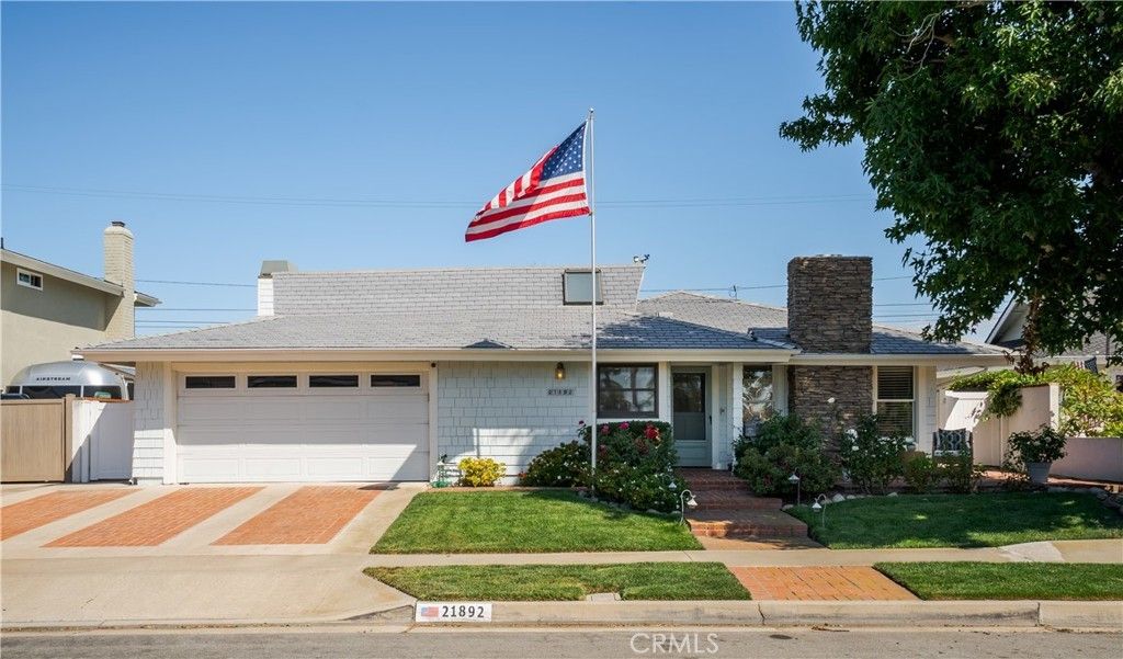 21892 Kaneohe, Huntington Beach