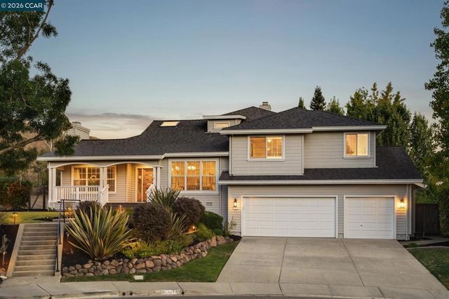 7 Eastward Ln, Danville