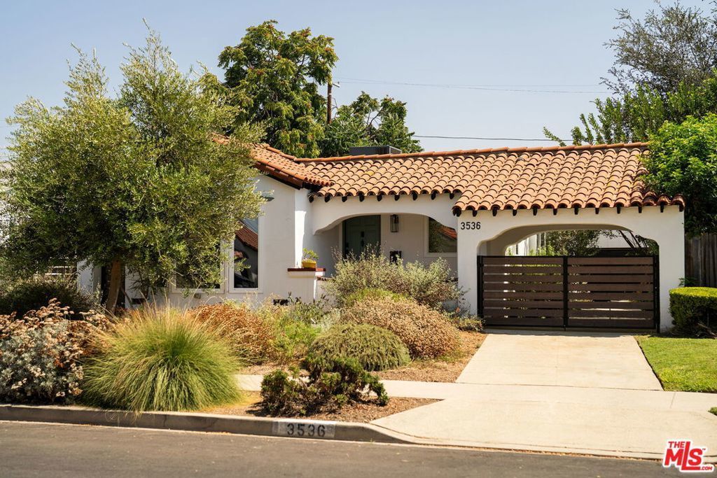 3536 West Boulevard, Los Angeles