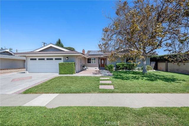 325 E Woodvale Avenue, Orange