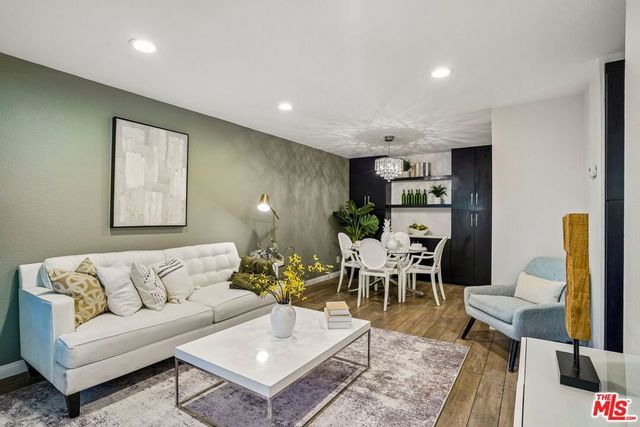 685 N Ashurst Court # 203, Palm Springs