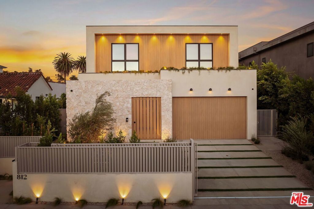 812 N Genesee Avenue, Los Angeles