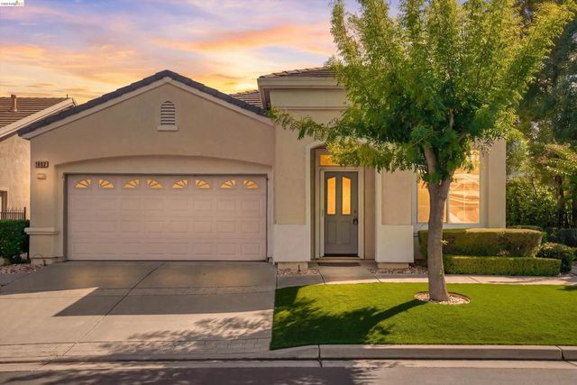 1852 Island Park Pl, Brentwood
