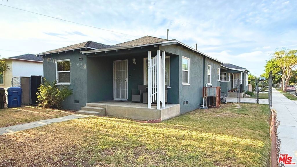 1685 E 60th Street, Long Beach