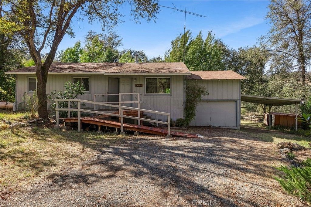 10572 Mooney Flat, Other