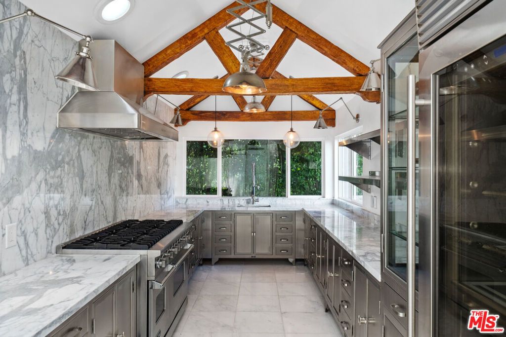 2250 Nichols Canyon Road, Los Angeles