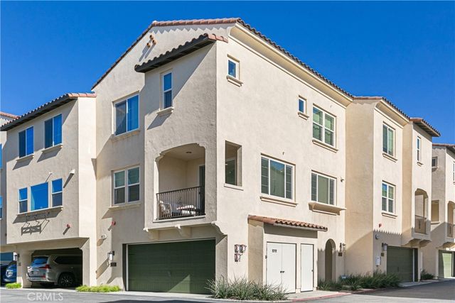 322 Ford Road, Costa Mesa