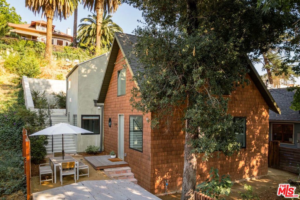 1000 Myra Avenue, Los Angeles