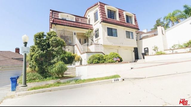 359 Dalkeith Avenue, Los Angeles