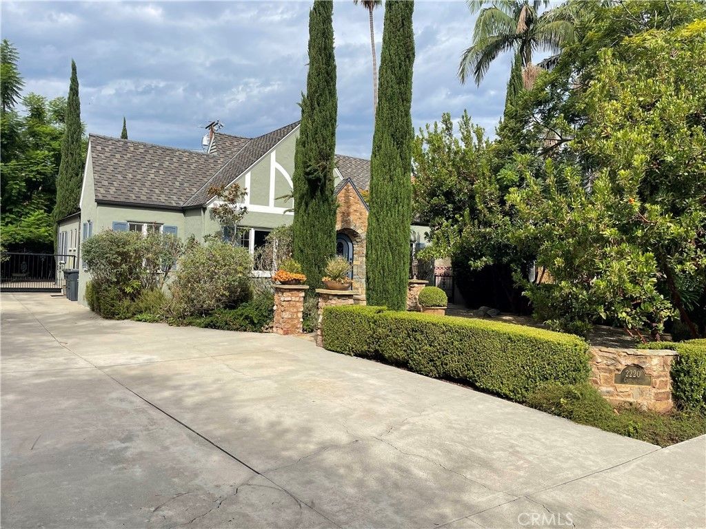 2220 Greenleaf Street, Santa Ana