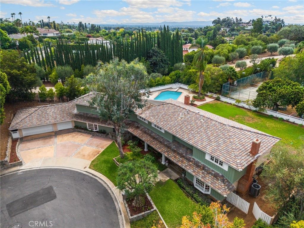 1612 Wyndham Court, North Tustin