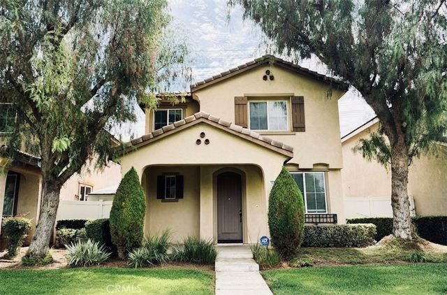 1719 Catania, Riverside