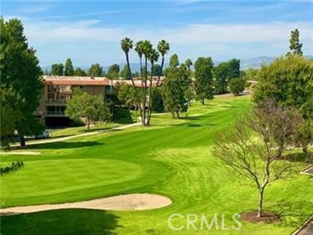 2385 Via Mariposa W # 2d, Laguna Woods