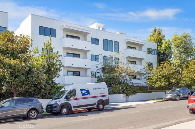 853 S Lucerne # 306, Los Angeles