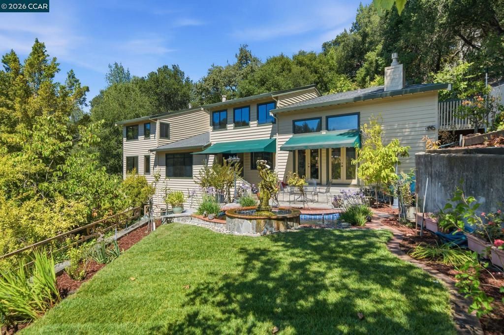 39 Mira Loma Rd, Orinda