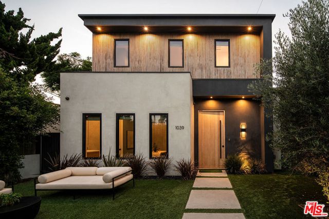 1039 Nowita Place, Los Angeles