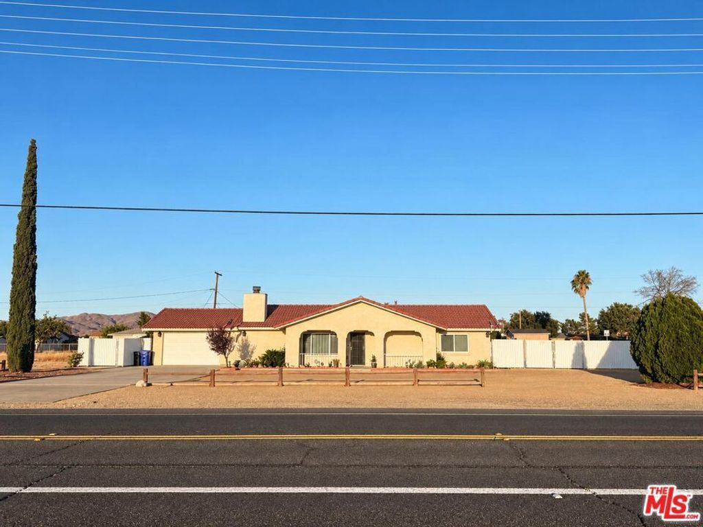 11711 Kiowa Road, Apple Valley