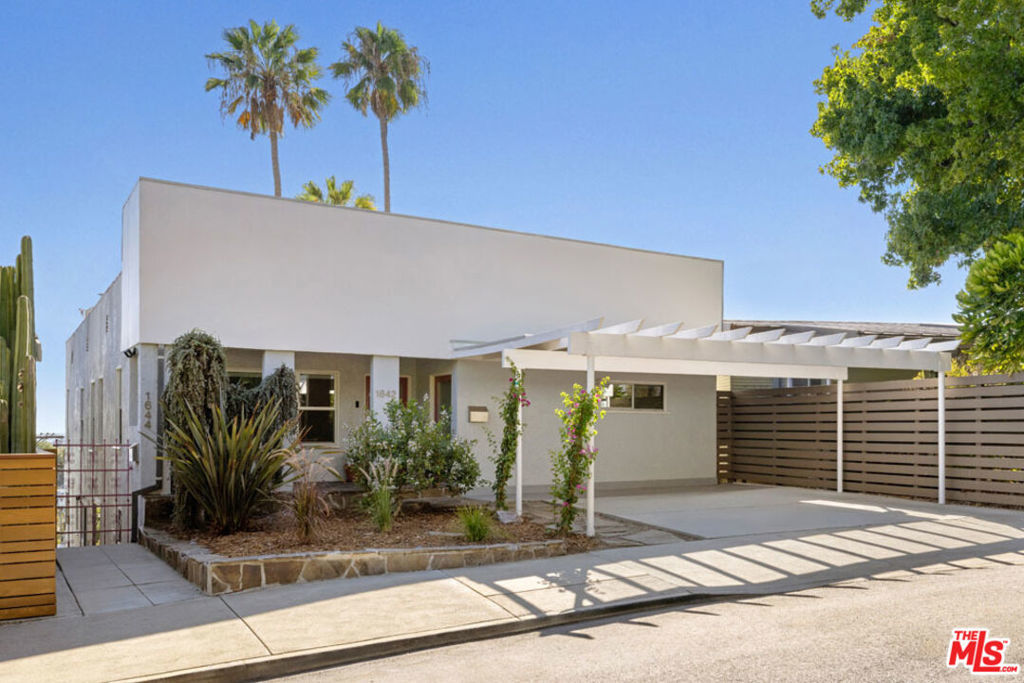 1642 Elevado Street, Los Angeles