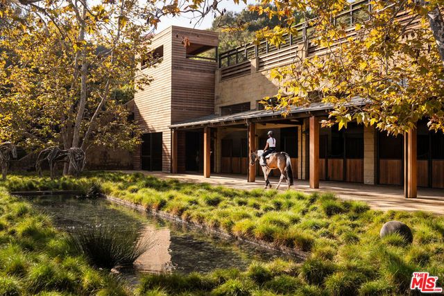 1680 Old Oak Road, Los Angeles