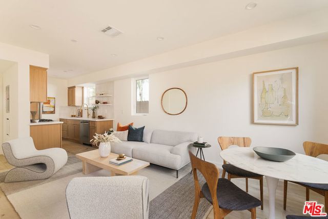 1233 1/2 N June Street, Los Angeles