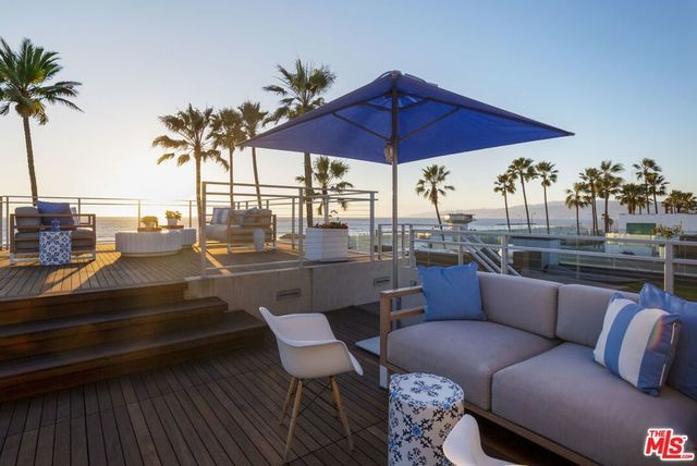 2505 Ocean Front Walk, Venice