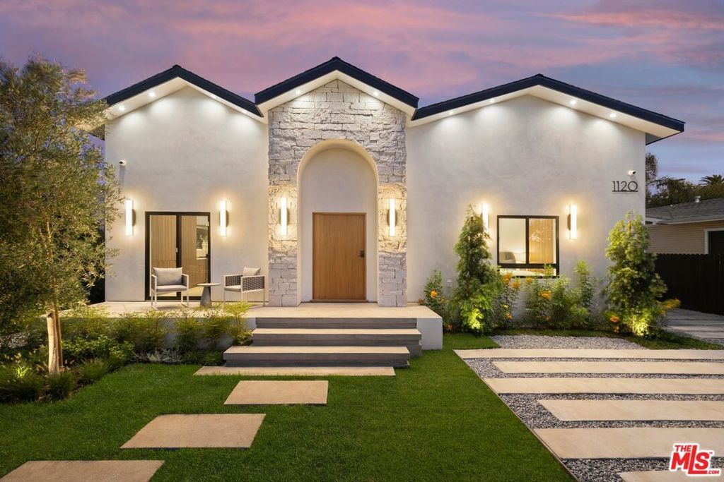 1120 S Lucerne Boulevard, Los Angeles