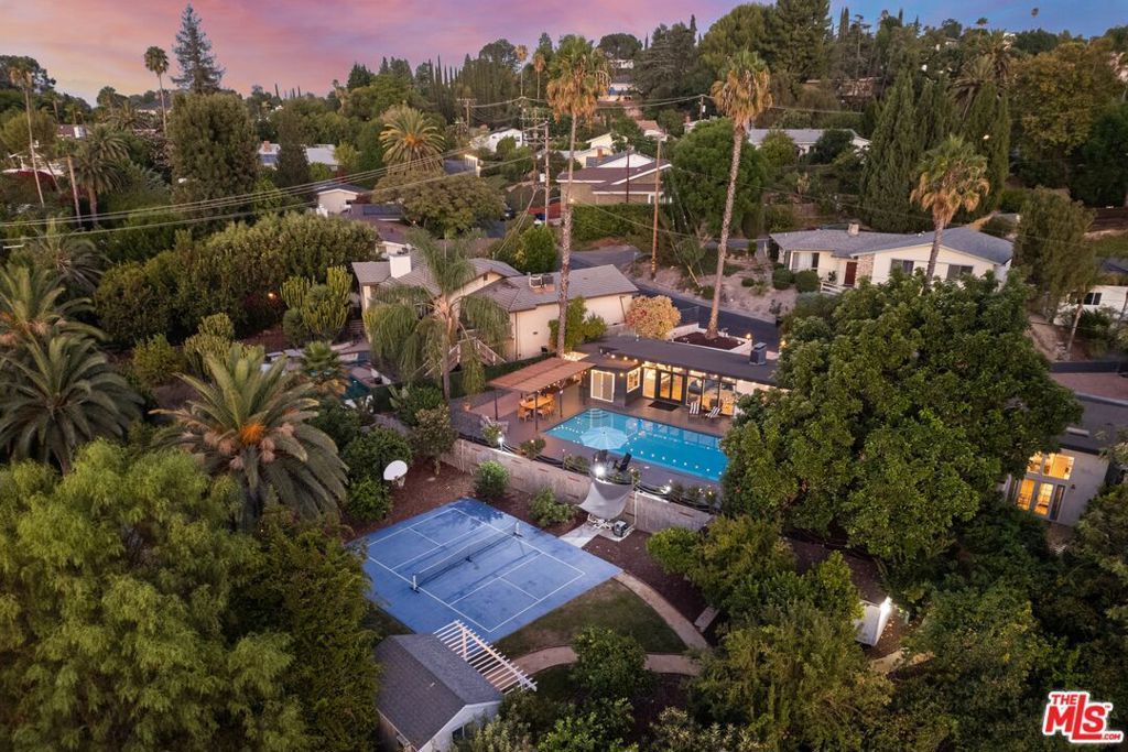 22505 Macfarlane Drive, Los Angeles