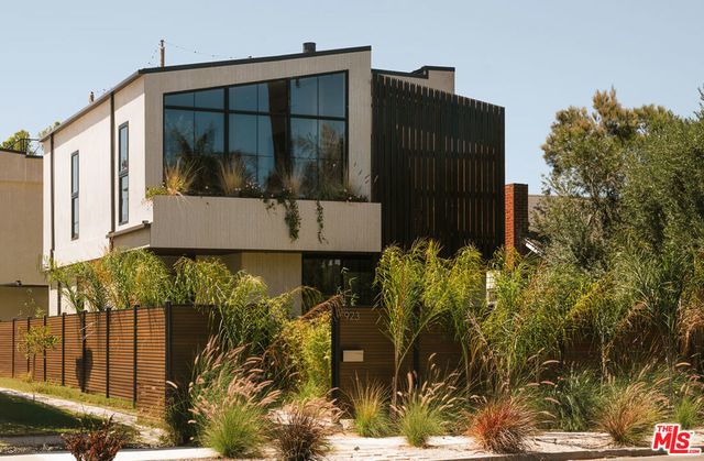 923 Milwood Avenue, Venice