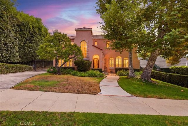 2240 N Berendo, Los Angeles