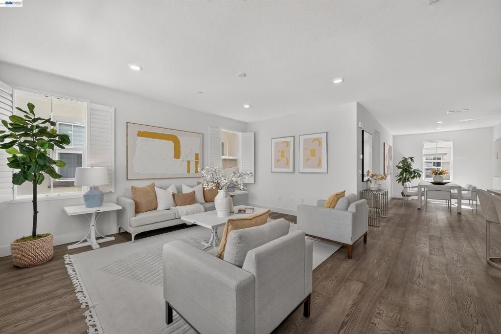 9177 Wave Cove Way, Newark