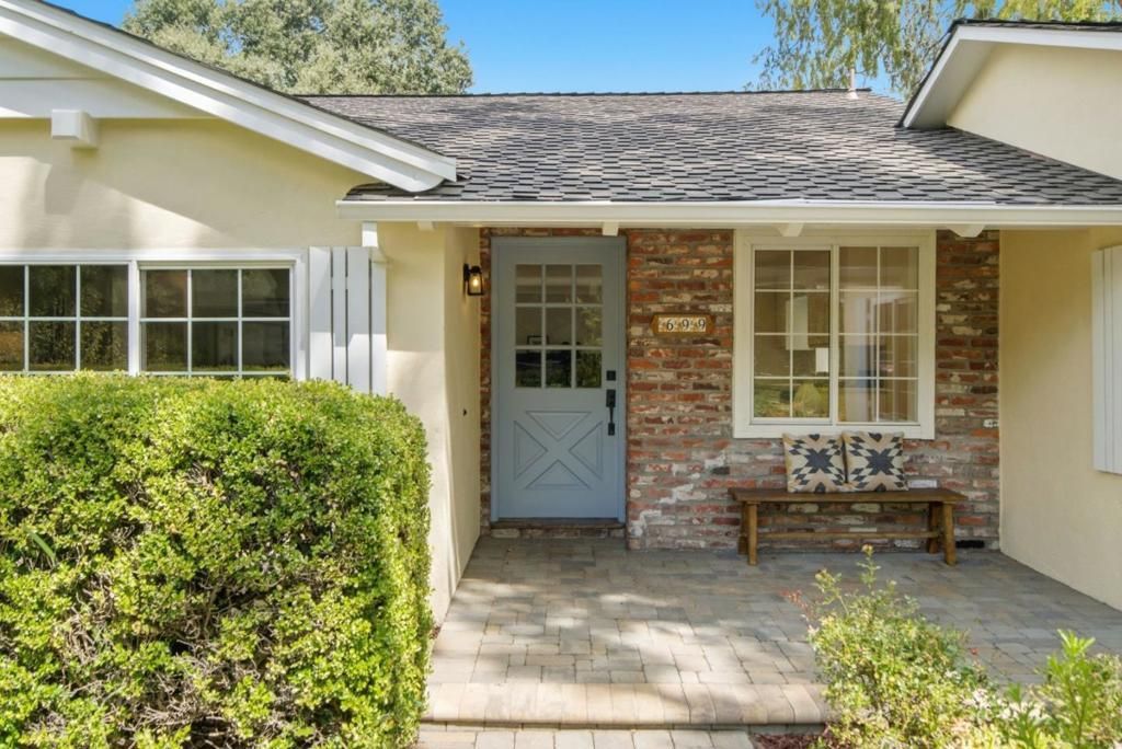 699 Rosita Avenue, Los Altos