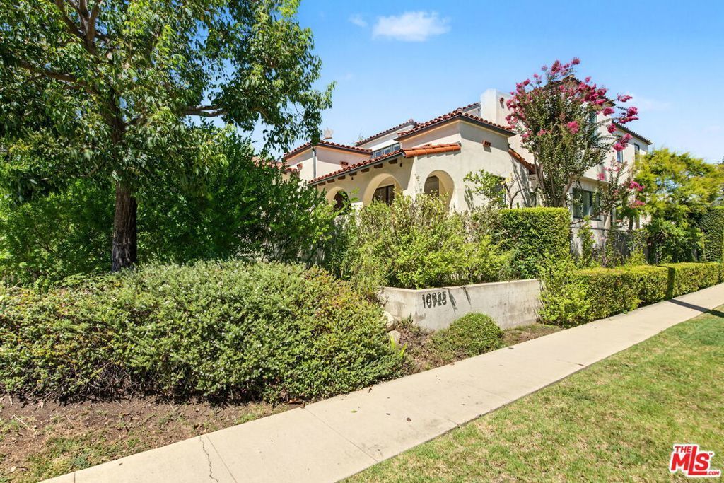 2254 Kelton Avenue, Los Angeles