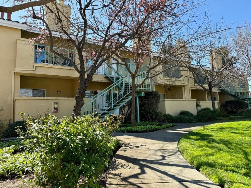 106 Sunnyhills Court, Milpitas
