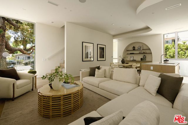 1125 Sanborn Avenue, Los Angeles