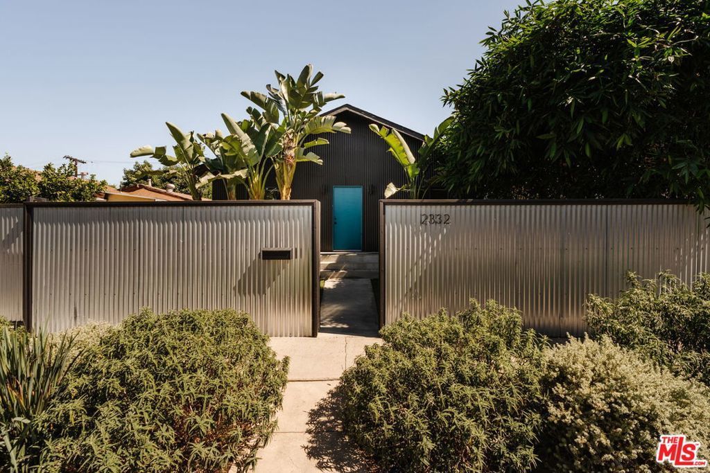 2332 Cabot Street, Los Angeles